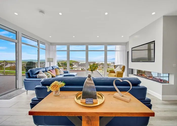 Bayview Luxury 4 Bedroom Penthouse