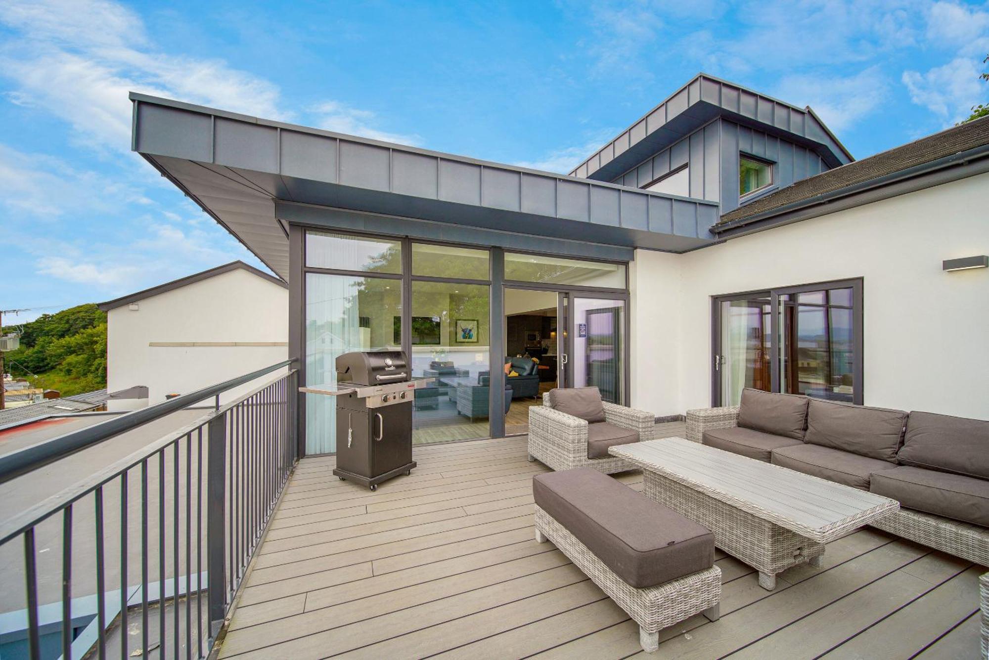 Bayview Luxury 4 Bedroom Penthouse Holiday home *